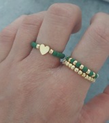 Zestaw pierścionków zielono złote hematyt serce koraliki 