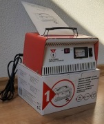 Prostownik do akumulatora 6V / 12V