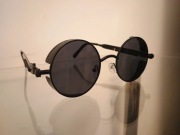 Czarne okulary przeciwsłoneczne okrągłe styl cyberpunkowy czarne szkło