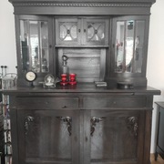 Secesyjny komplet: kredens oraz stół