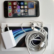 iPhone SE 2020 64Gb Biały jak Nowy od Kobiety