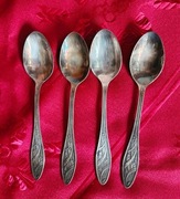 Komplet 4 starych rosyjskich łyżeczek..