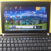 Netbook Samsung NC10, 2GB RAM, 250GB HDD, Zasilacz, Win XP. Bateria 4 godz.