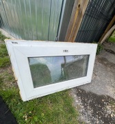 Okno  PCV 97 x 54 uchylane 