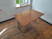 Stół składany konferencyjny – blat ciemny, nogi metalowe