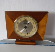 Śliczny stary zegar Hinderer Quartz  ZOBACZ 