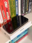 Smartfon APPLE iPhone 14 Pro 5G 128GB 6.1'' 120Hz Gwiezdna czerń