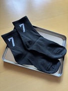 Nowe skarpetki z numerem 7