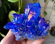 Klejnot dekoracyjny niebieski kryształ kwarcowy kamień