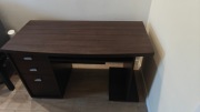 Biurko ciemnobrązowe 130x60x76