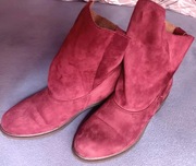 Zamszowe botki damskie na płaskim obcasie Burgundowe