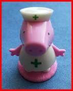 ŚWINKA PEPPA - FIGURKA - PIELĘGNIARKA