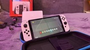 Nintendo Switch OLED Biała + etui