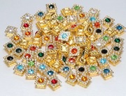 BŁYSZCZĄCE OCZKA KWADRATY 10x10 Z CYRKONIAMI komplet 100szt (K046)