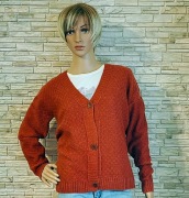 Sweter o klasycznym kroju!!!