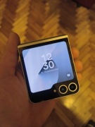 Samsung Galaxy Z Flip 6