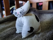 Kotek poduszka-przytulanka 