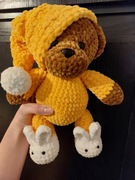 Miś w piżamce z czapeczką 