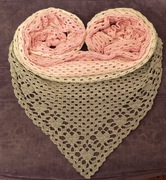 Chusta szydełkowa, serduszka, rękodzieło, prezent na Walentynki