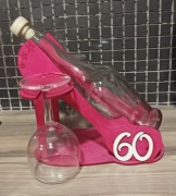 Karafka kieliszki szpilka na 60 urodziny