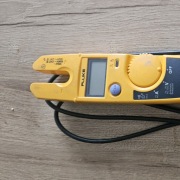 Profesjonalny tester napięcia FLUKE