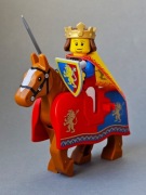 Lego figurka Król herbu Lew na koniu