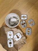 Stare aluminiowe szyldy do drzwi klamki