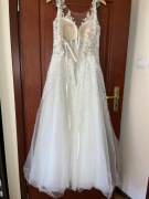 Suknia ślubna w dobrym stanie wymaga czyszczenia