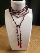 Naszyjnik wykonany na szydełku