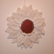 Lustro z makramy i filcu