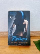 P. C. Cast i Kristin Cast - Zdradzona