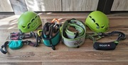 Zestawy sprzętu via ferrata (uprząż, lonża, kask)