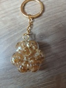 Kocia łapka. Brelok na klucze. Złocista.