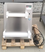 Wałkownica do ciasta elektryczna RM Gastro DL40P