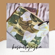 Kosmetyczka w lilie wodne