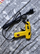 Pistolet do kleju na gorąco 