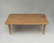 Stolik kawowy na wymiar z naturalnego dębu