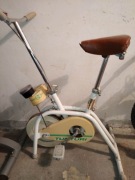 Rower treningowy uszkodzony