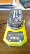 Ładowarka baterii RYOBI BCL14181H sprawna, nienaprawiana nigdy
