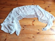 biała krótka firanka firaneczka z gipiurą koronkowa z koronką długa