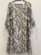 Sukienka wiosenno-letnia  roz:52 J&S