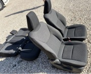 Fotele Yaris Cross wnętrze 