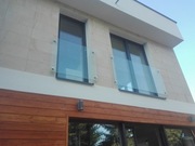 Balustrada szklana na balkon francuski