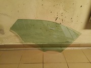 Szyba lewa przednia do mercedesa gla (w156)