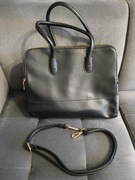 Torebka damska czarna z odpinanym paskiem mieści A4