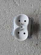 Gniazdo podwójne SIMON 10 białe