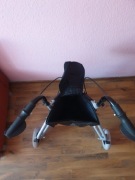 Chodzik rehabilitacyjny / balkonik na kółkach – lekki, składany