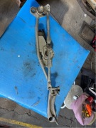 BMW 5 E39 LIFT Mechanizm i silniczek wycieraczek szyby przedniej / czołowej