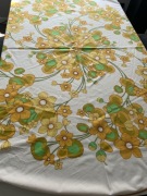 Bawelniany obrus na okrągly stół w kwiaty retro prl