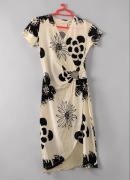 Letnia sukienka, kremowa w kwiatki